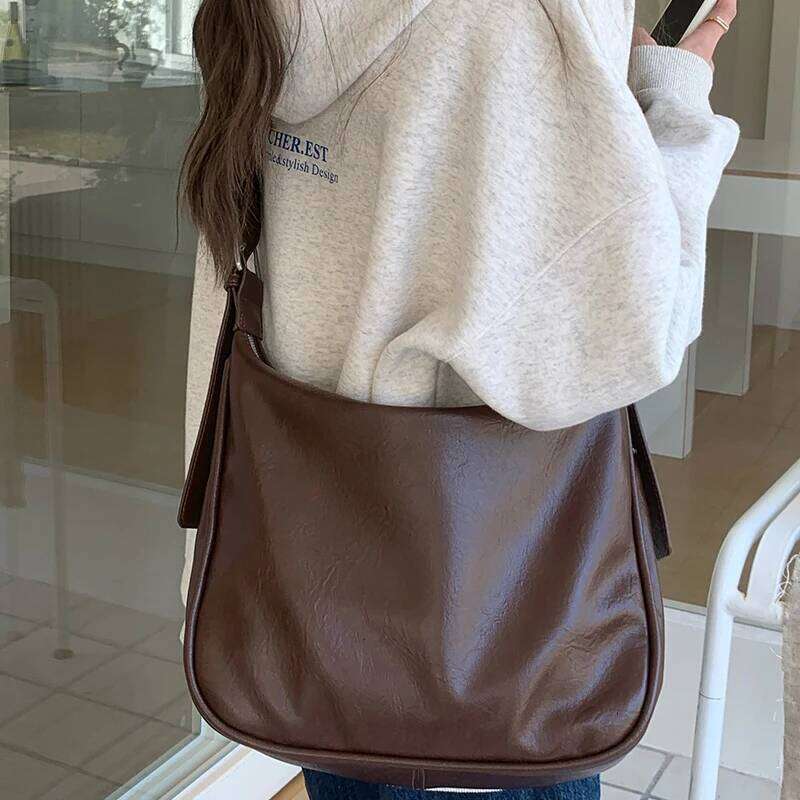 High-grade Large Capacity Handbag for Female 2025 New Autumn Winter Vintage Fashion Shoulder Bags Niche-style Versatile Tote Bag Y260205