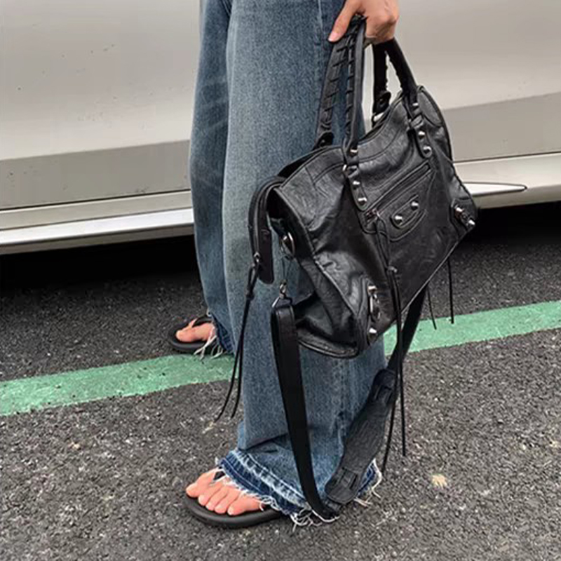 Paris Rivet Tassel Motorcycle Bag ABG Spicy Girl Bag Street Style Large Capacity Premium Single Shoulder Cross Shoulder Handbag