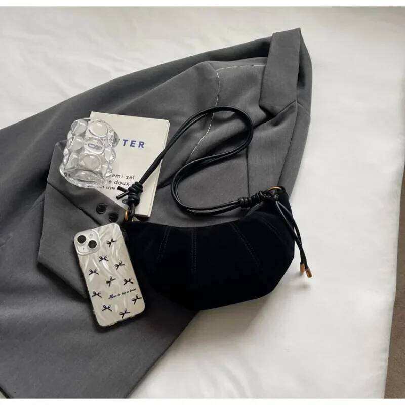 Velvet Material Zipper 2024 High Quality Shoulder Solid Color Simple Fashionable Crossbody Bag Soft Western Style Handbag Y260205