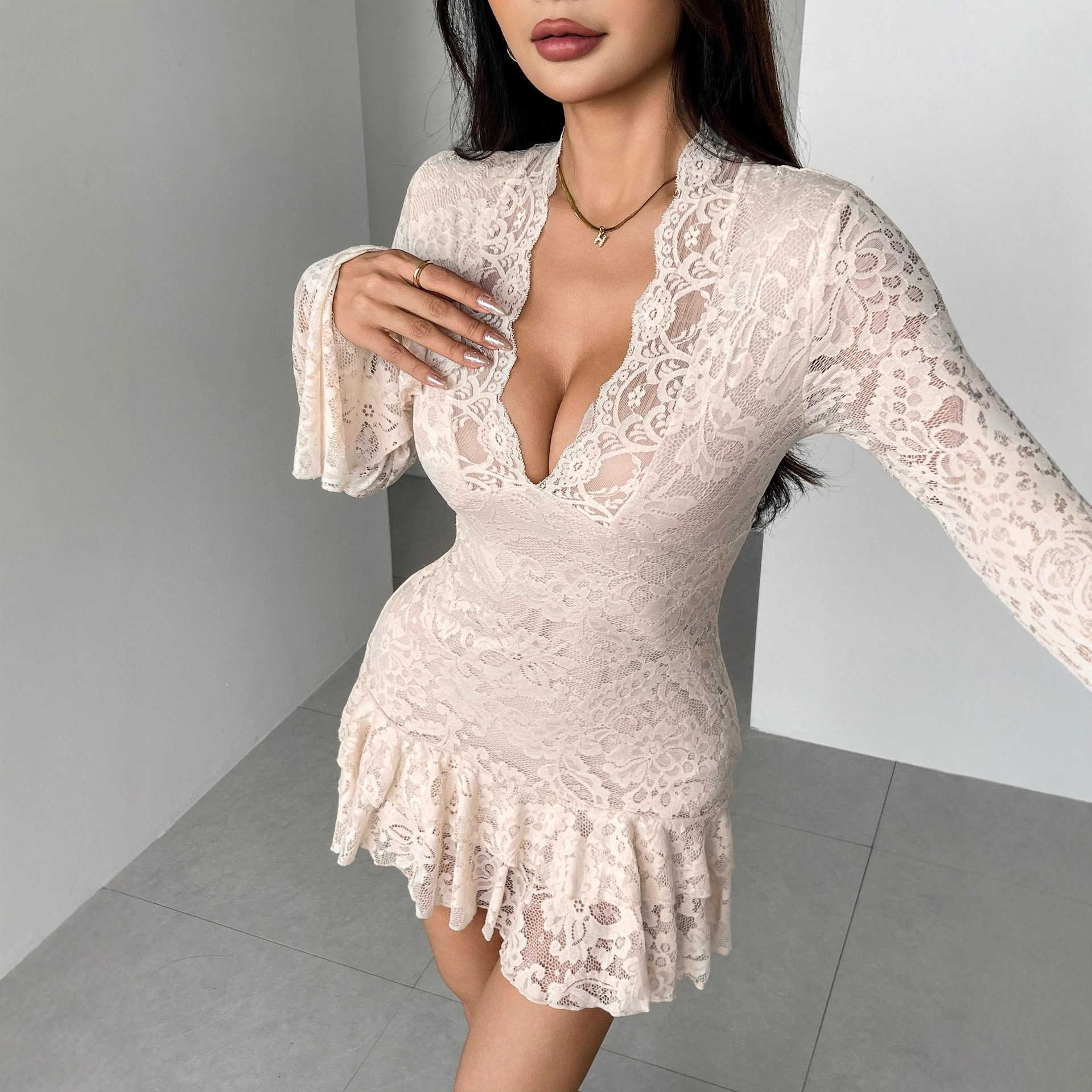 2026 Spring New Lace V-Neck Double-Layer Ruffle Slim Fit Bodycon Dress