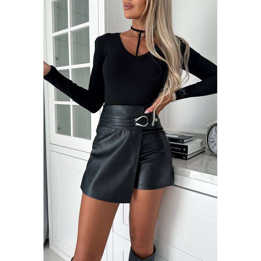 Women's S-XL Size Fashion Casual Solid Versatile Short Leather Pant Spliced Mid Waist Straight Leg Pants Pu Shorts XJ260206