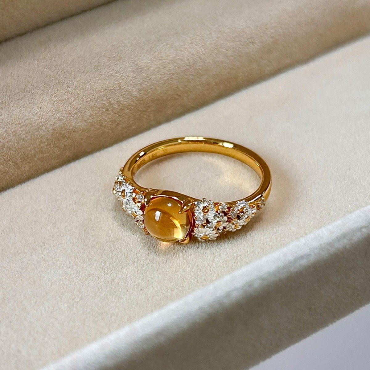 Ring Enamel Dripping Oil Daisy with Tiger Eye Accents Adjustable Floral Band for Daily Wear and Special Occasion Gift High Quality Texture