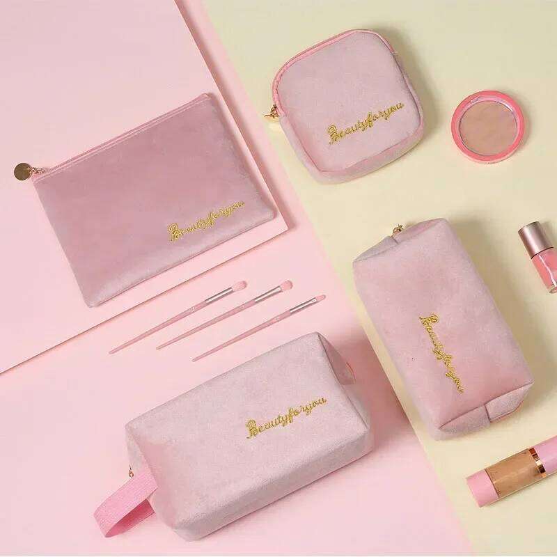Fashion Women Cosmetic Travel Sanitary Napkin Makeup Toiletries Wash Organizer Storage Bag Velvet Neceser Make Up Pouch Y260206
