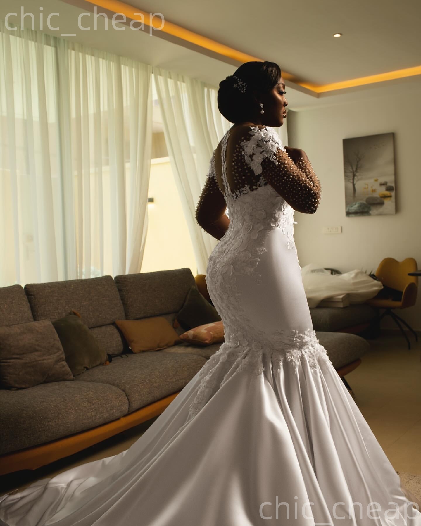 African Aso Ebi 2026 Ivory Mermaid Wedding Dress Floral Lace Beaded Sheer Neck Satin Detachable Train Elegant Bridal Gowns Dresses ZJ233w