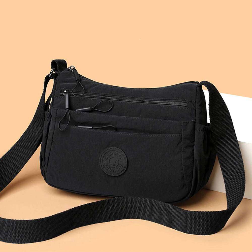 Minimalist Solid Color Crossbody Women Nylon Multi-Pocket Adjustable Strap Zipper Shoulder Bag for Daily Commute Shopping XJ260129