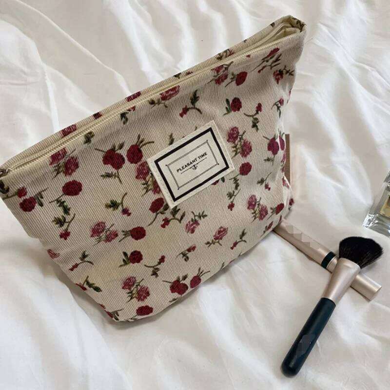 Fashion Retro Floral Corduroy Cosmetic Women Portable Clutch Vintage Bag Makeup Pouch Bathroom Toiletry Organizer Y260206