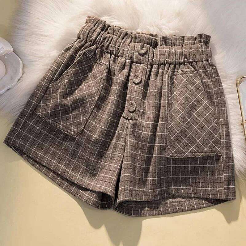 Plaid Shorts Women Loose Big Pockets Elastic High Waist Button Ladies Comfortable Soft Trendy Leisure Elegant Retro Korean Style XJ260206