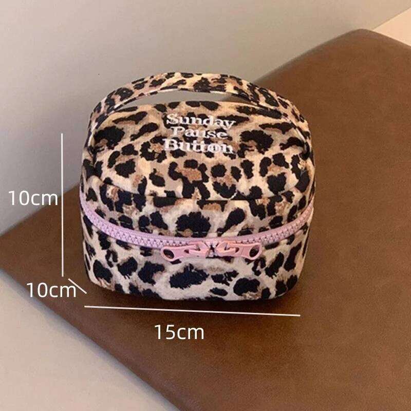 Leopard Embroidered Fashion Zipper Kawaii Cosmetic Case High Capacity Casual Makeup Bag Travel Toiletry Purse Women Y260206
