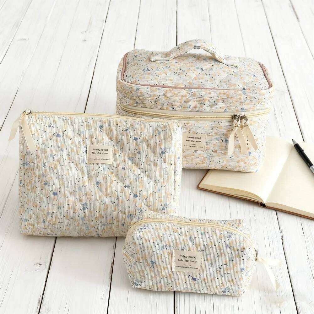 Makeup and Cosmetics Organizer Gifts for Women Woman Vanity Toiletry Bag Travel Cosmetic Large Capacity Pouch Y260206