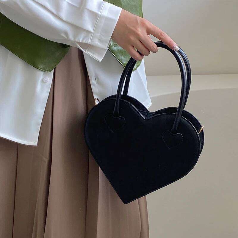 Fashion Design Women's Shoulder Bag Vintage Cool Girls Love Heart Handbags Retro Female Black Small Tote Purse Messenger Bags Y260205