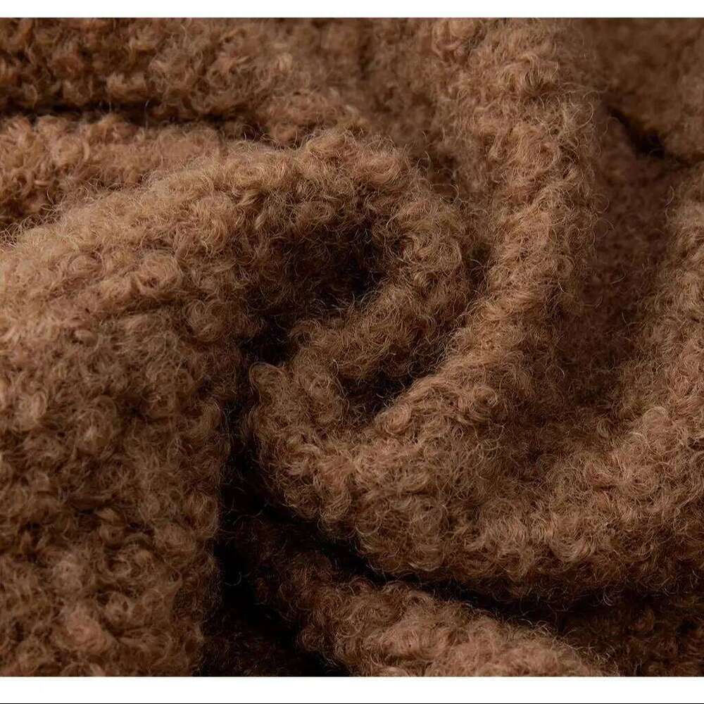 Lamb fleece shorts, women's hot pants, worn over the new autumn winter high-waisted A-line casual boots and pants that make XJ260206