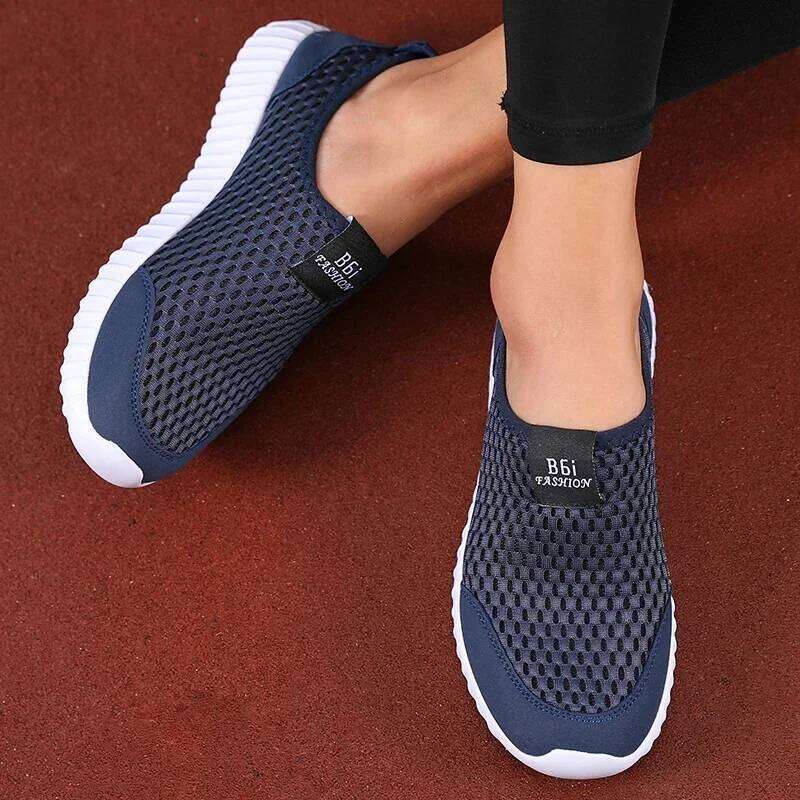 Women's Slip on Sports Breathable Summer Lazy Casual Lightweight Mesh Long-distance Travel Walking Shoes