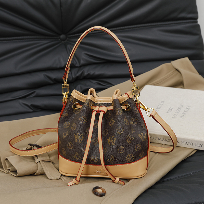 LUYIWEINASI bag Shoulder tote Saddle Bags for Women - Trendy Semi-Circle Crossbody Purse Premium Textured Shopping Tote Handbag