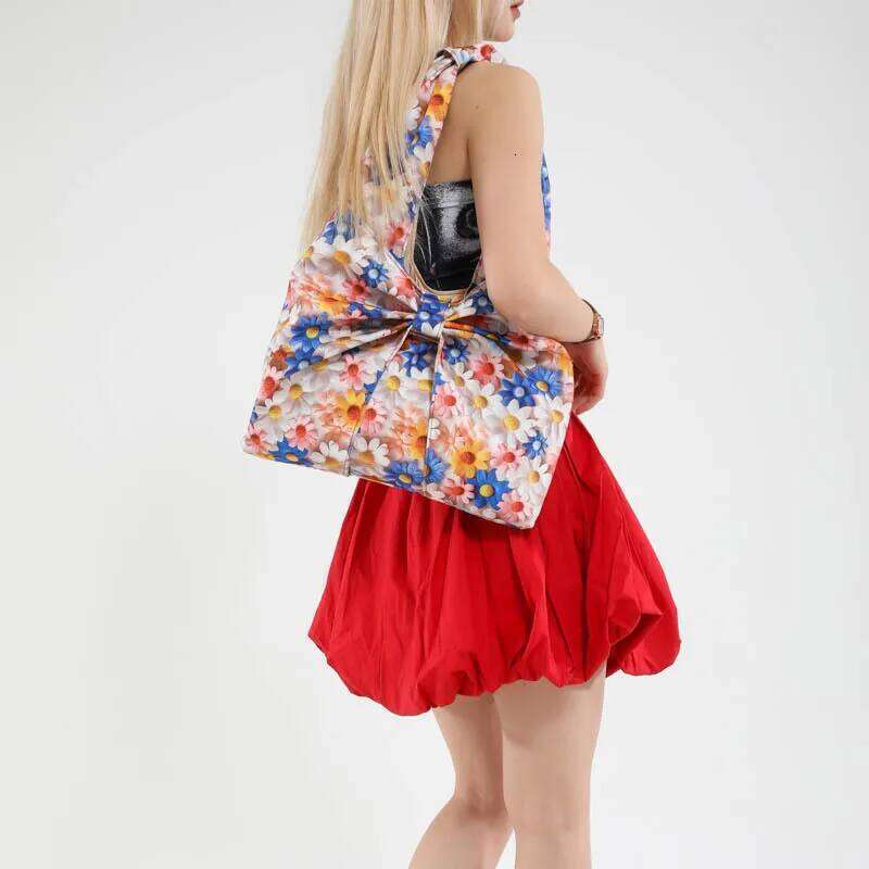 Sweet Bow Flowers Women's Shoulder Bag Casual Large Capacity Girls Underarm Bags Pleated Design Travel Ladies Tote Handbags Y260205