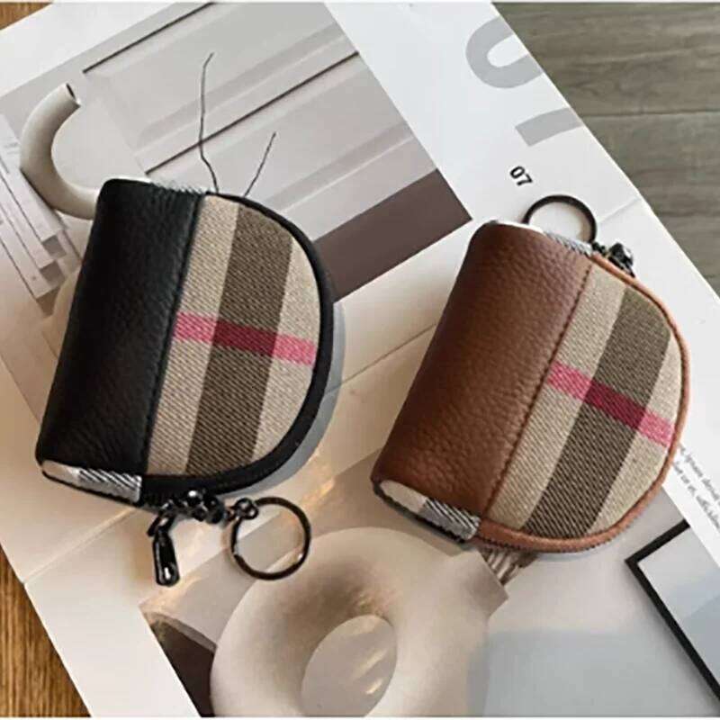 Ladies Vintage Genuine Leather Mini Coin Keychain - Brown with Red, Suitable for Daily Use, Cute Purse Y260206