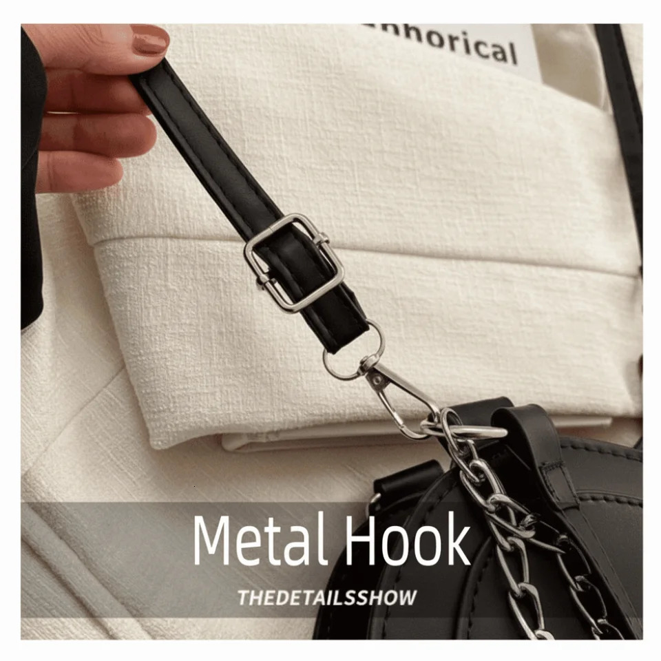 Fashion PU Leather Black Shoulder Bag Chain Rivet Large Capacity Women Crossbody Bag Portable Heart Shaped Handbag 260129