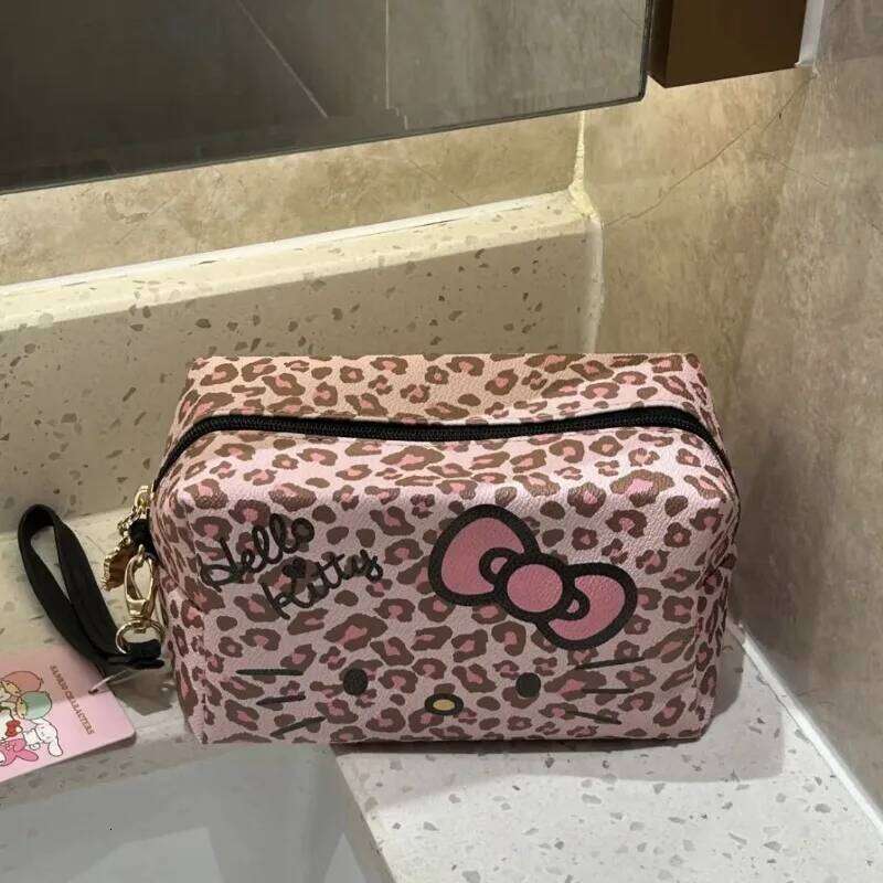 Hello Kitty Large Cosmetic pouch Travel Toiletry bag Cartoon Makeup organizer Women's Lipstick Storage Handbag Y260206
