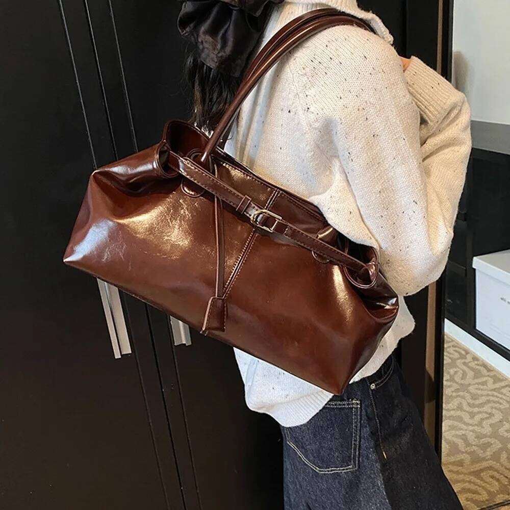 Fashion New Oil PU Leather Handbag Large Capacity Multifunctional Shoulder Casual Tote Underarm Bag for Women Y260205