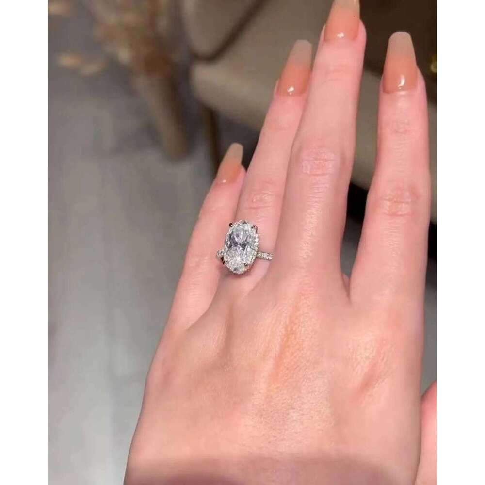 Best Selling Luxury 925 Silver Moissanite Diamond Ring Stylish Jewelry Women Available For Wholesale Supply