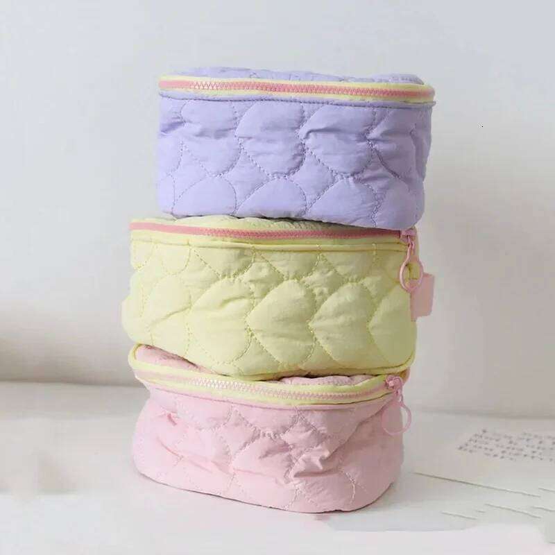 Korean Version Cute Love Makeup Large Capacity Portable Travel Handbag Wash Bag Y260206