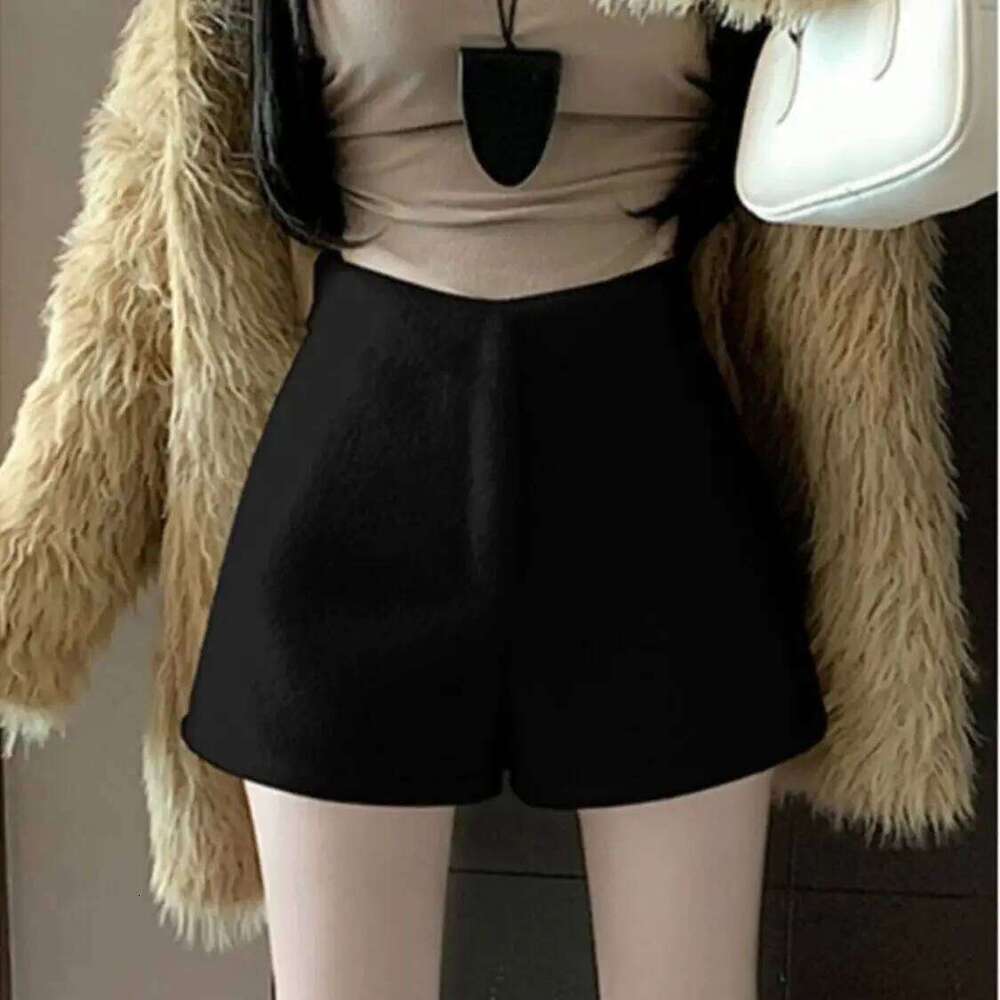 Women Elastic High Waist Plush 2025 Autumn Winter Artificial Fur Thick Femme Casual Ladies Shorts White Boots Pant XJ260206