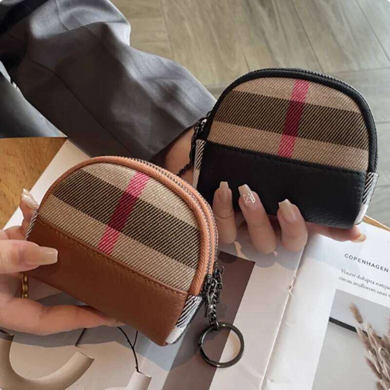 Ladies Vintage Genuine Leather Mini Coin Keychain - Brown with Red, Suitable for Daily Use, Cute Purse Y260206