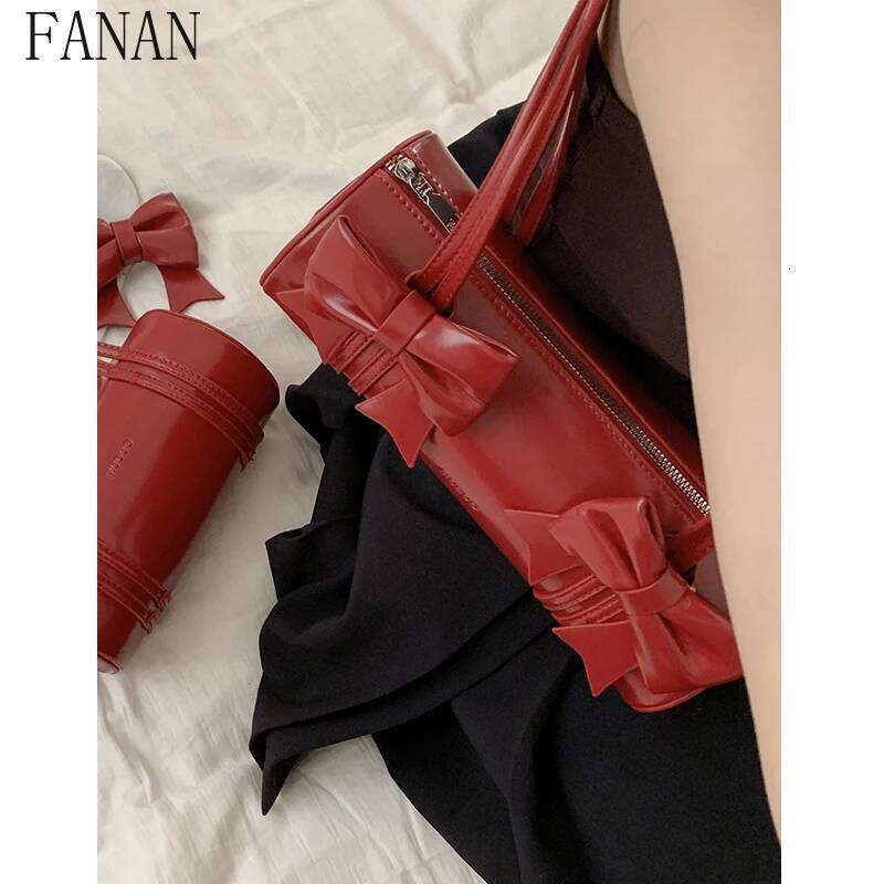 Korean Fashion sweet and cute Top-Handle Underarm Bag for Women Summer fashion 2025 New Red Handheld Crossbody Bags Y260205