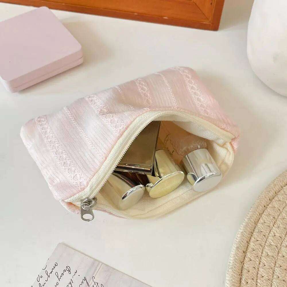 Kawaii Mini Travel Cosmetic Makeup Lipstick Pouch Earphone Data Cable Purse Sanitary Napkins Storage Bag Y260206