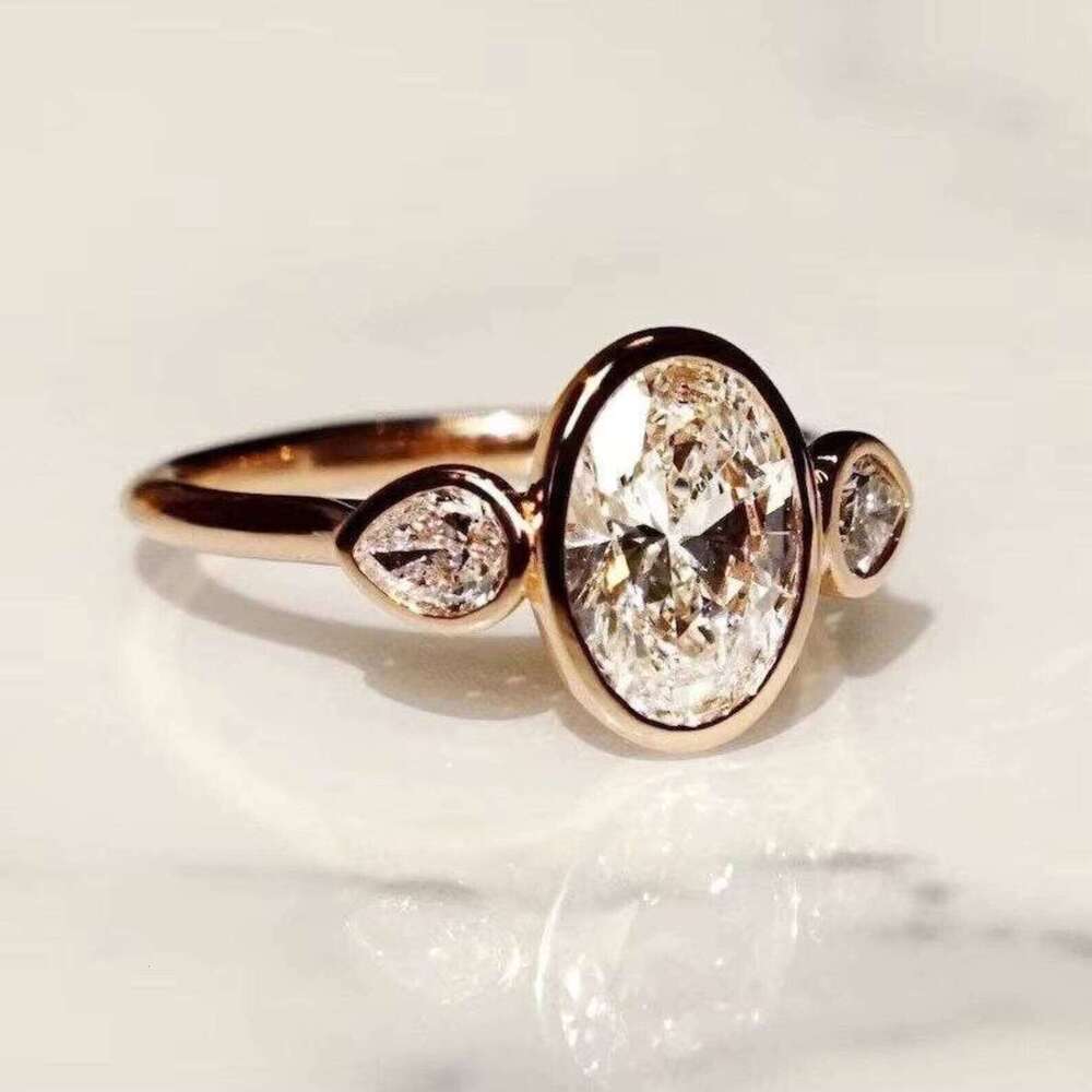 High On Demand 10K Gold Moissanite Diamond Ring For Women Or Elegant And Timeless Jewelry Available At Factory Price