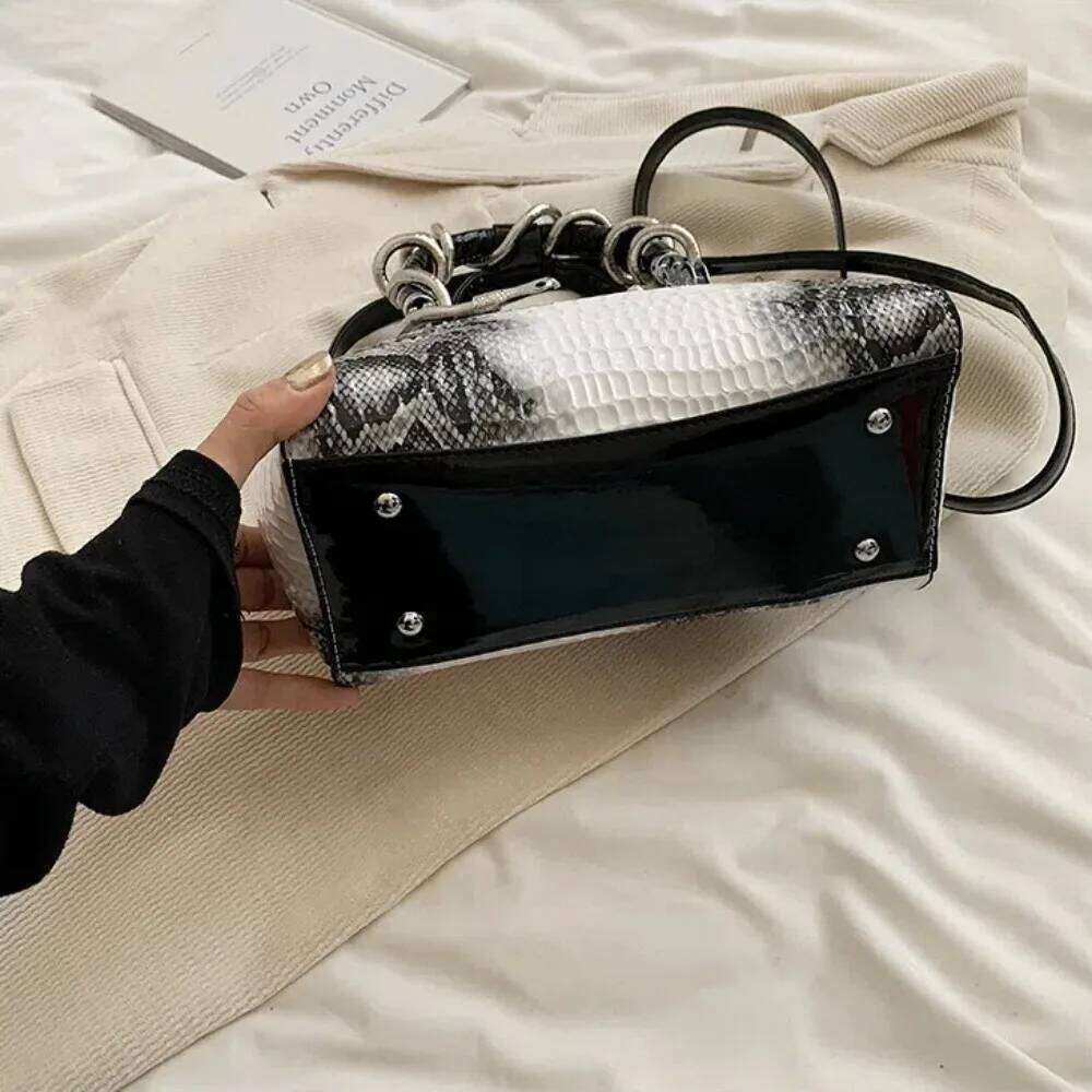 New Stone Pattern Women's With Snake Hardware Large Capacity Crossbody Handbags Shoulder Top-handle Shell Bag Y260205