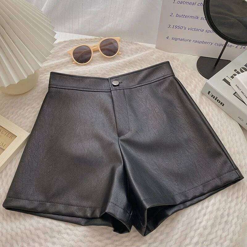 Fashionable Coffee Color High-Waisted Slimming Leather Shorts for Women 2025 Vintgae All Macth Streetwear Short Pants XJ260206