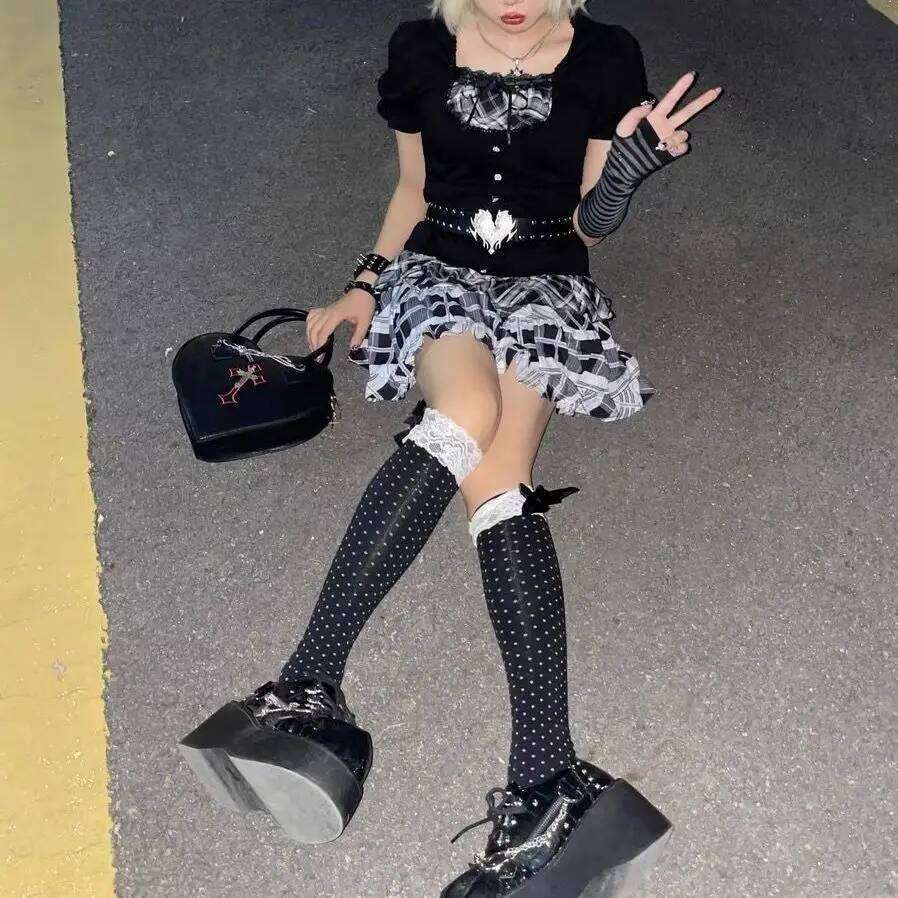 Gothic Style Women's Love Heart Purse Handbags Y2k Hot Girls Punk Shoulder Bag Metal Decoration Female Black Cool Messenger Bags Y260205