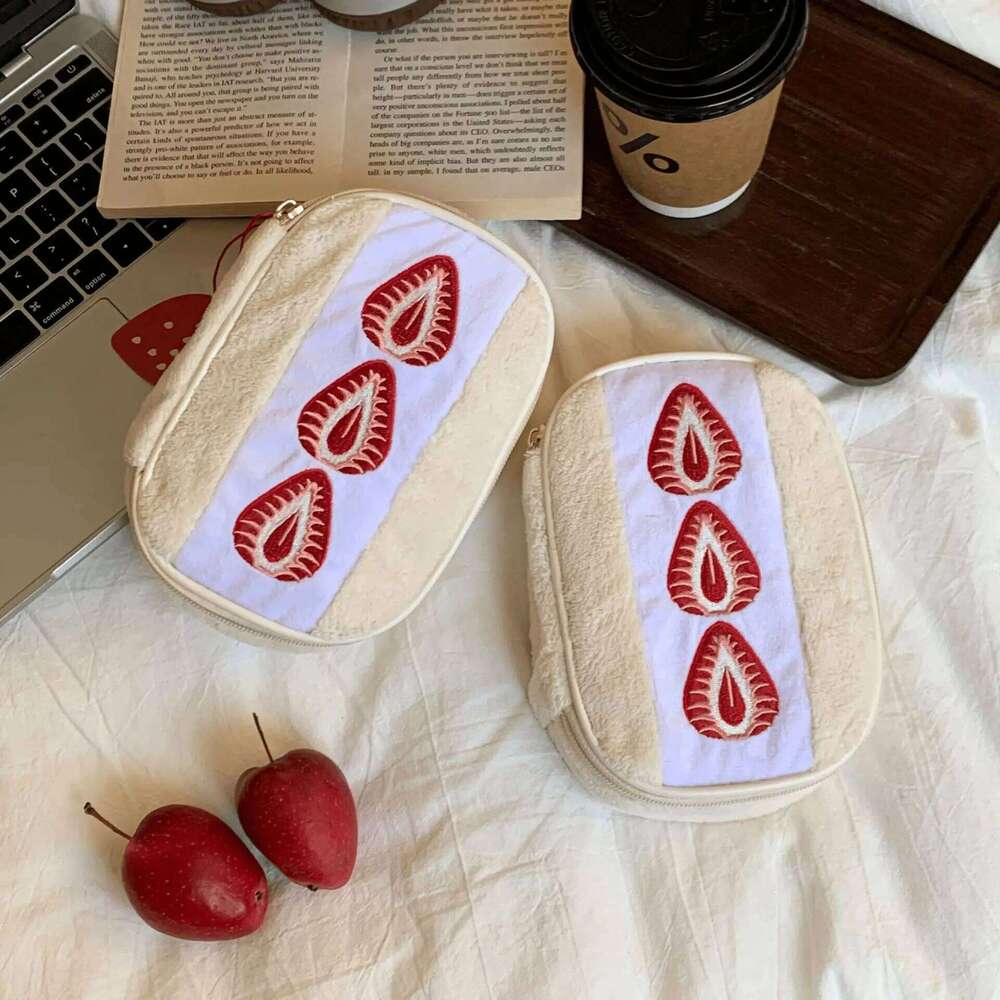 Strawberry Sandwich Makeup Bag Portable Large Capacity Women Multifunctional Plush Toiletry Cosmetics Case Y260206