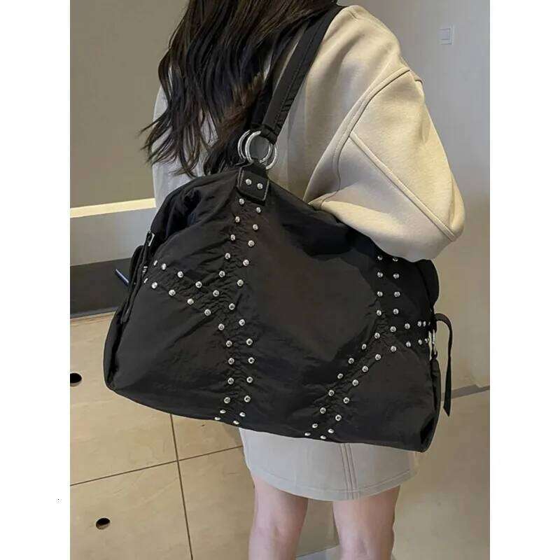 Nylon Rivet Underarm Tote Women's Large oulder Commuter Sli Autumn Trend Youth Pure Color Bag Y260205