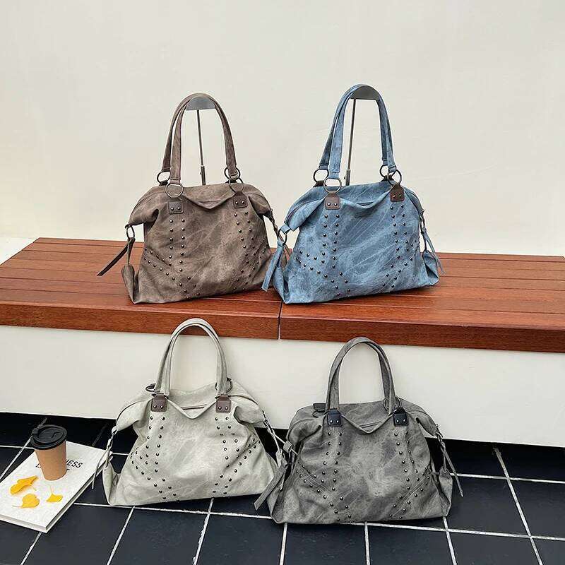 LEFTSIDE Rivets Large Capacity PU Leather Shoulder Bag for Women 2025 Winter Luxury Lady Punk Style Designer Tote Bags Handbags Y260205