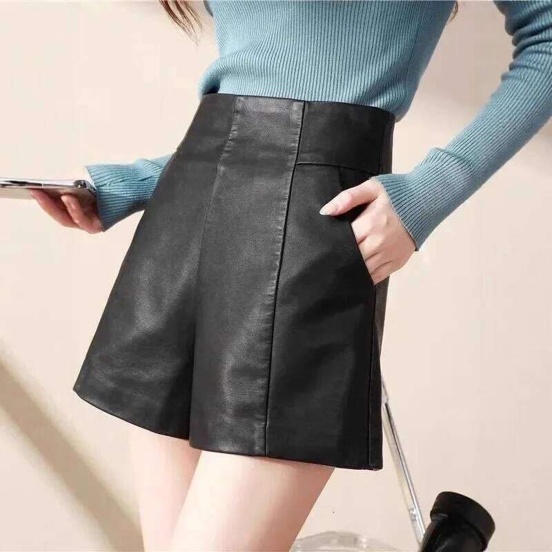High Waist PU Leather Shorts Women's Fashionable Outerwear Bootcut Pants Autumn Winter Slimming A- Line Mini Skirt XJ260206