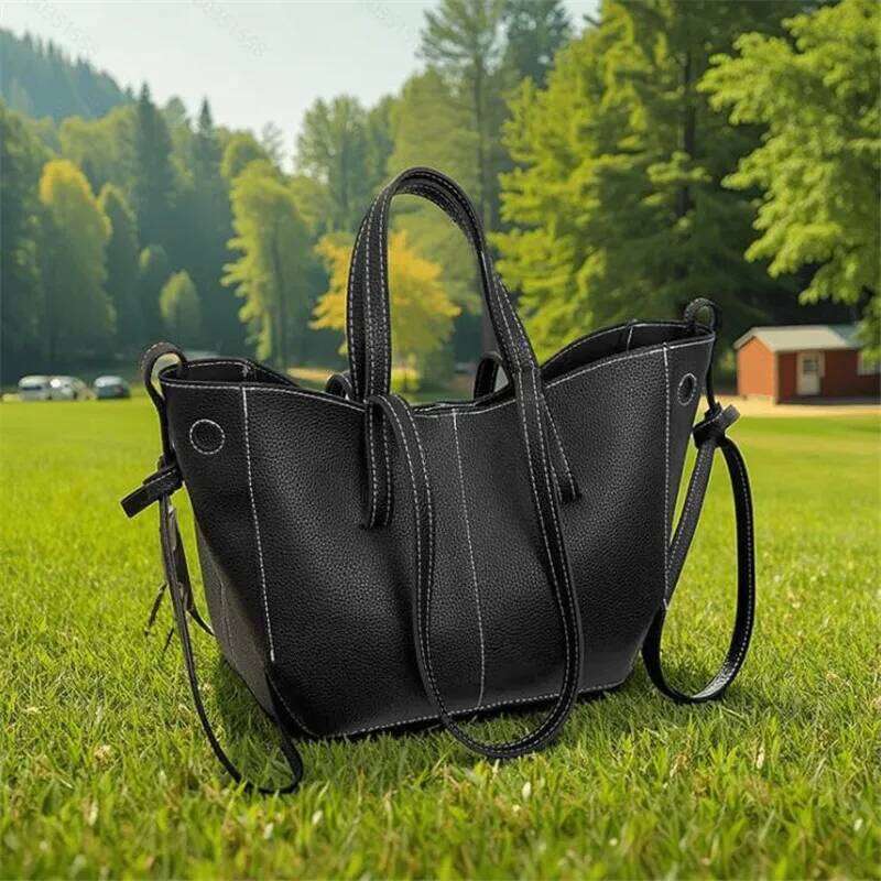 Stylish Casual Tote Large Capacity PU Leather Handbag Women Wing Bag, Fashionable Woman Bags, Commuting Armpit Shoulder Bag Y260205