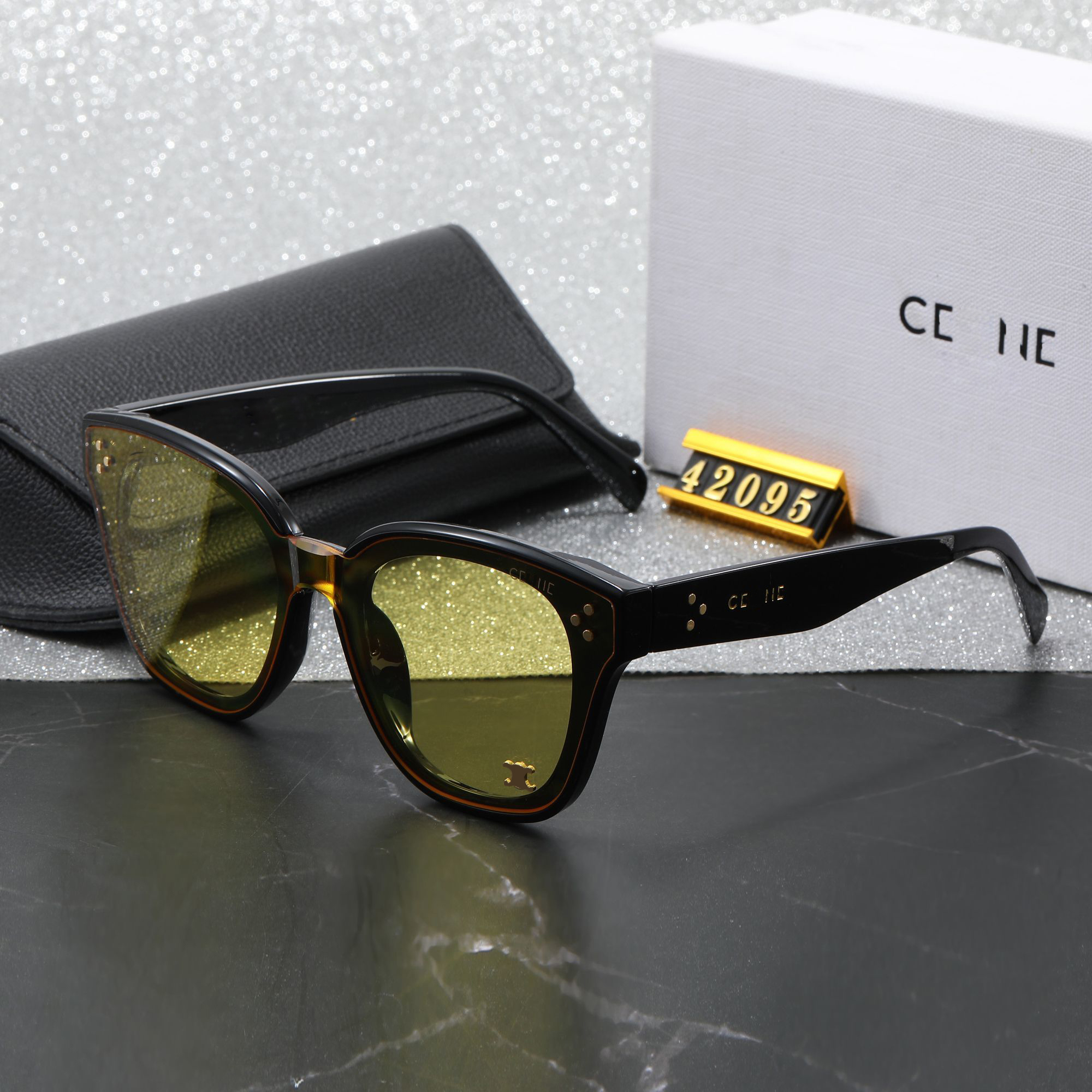 Designer Sunglasses for women Men Fashion Eyeglass Factory Eyewear Lenses Non Slip Nose Rest Double Metal Beam Casual Vacation Mens Womens Sun Glasses nice