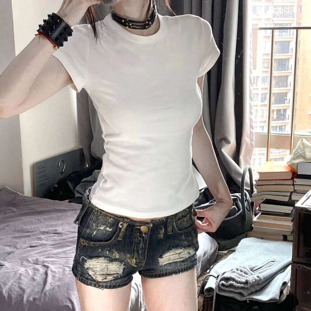 Women Vintage Shorts Skinny Punk Streetwear Prevalent Spicy Summer Hole American Style Ripped Y2k E-Girl Sexy Denim New Arrival XJ260206
