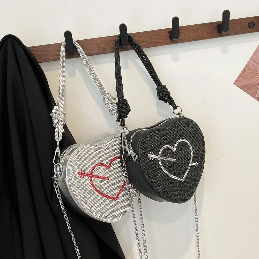 Crossbody Purse for Women Heart Shape Handbag PU Leather Rhinestone Crossbody Bag with Inner Pocket Clutch Purse for Work Travel 260129