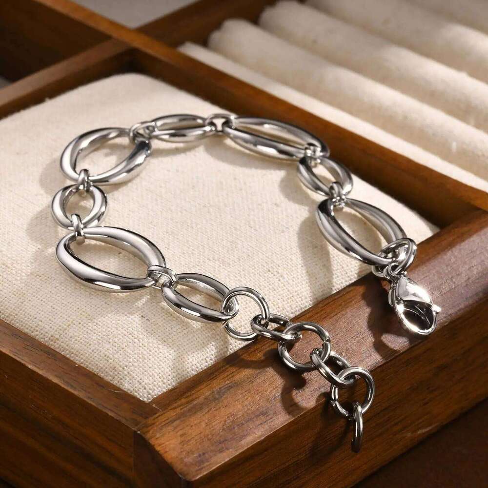 Stainless Steel Silver Color Bracelet for Women Chunky Chain New Style Never Fade 26H0206