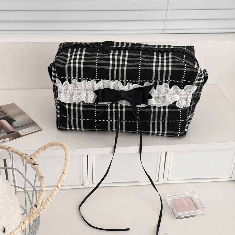 Black White Check Lace Trim Storage Bag Large Capacity Makeup Organizer Pouch Y260206