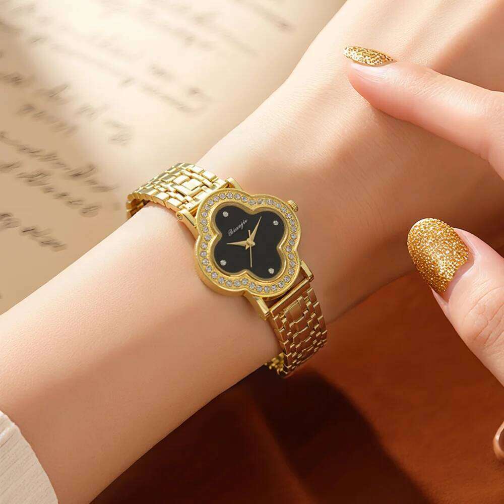 Popular Fashion Clover Diamond Accessories Set Women's Beimu Dial Quartz Watch Z260206