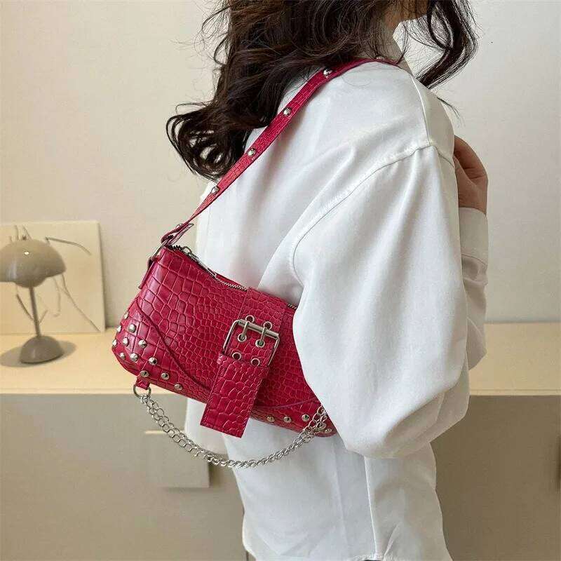 Women Shoulder Rivets Fashion Ladies Bag Trendy Rock Handbag Y2K Chain for Travel Vacation Daily Bolsa Designer Luxury Bags Y260205