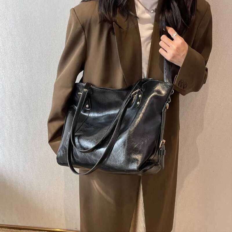 Solid Color Simple Ladies Shoulder Bags Large Capacity College Female Crossbody Bag Pu Leather Vintage Women's Tote Handbags Y260205