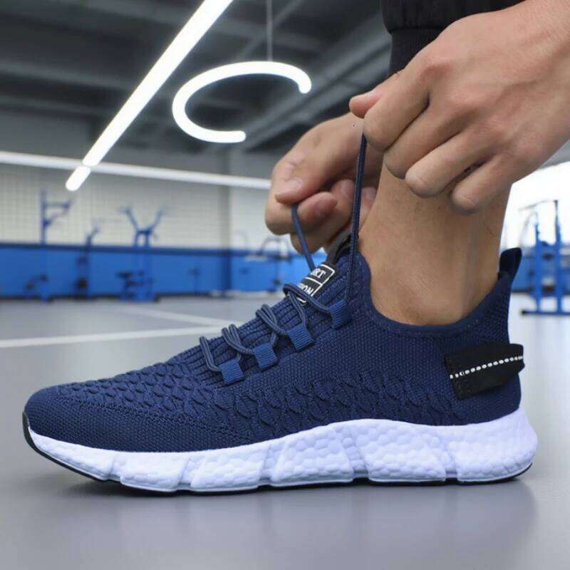 New Men Sneakers Breathable Anti-Slip Soft FoldableTravel Sneakes Sleek Monochrome Mesh Male Running Kicks Zapatillas De Deporte