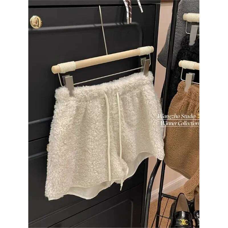 New Idle Style Elegant Lamb Wool Drawstring Shorts Women's Winter High-Waisted Loose-Fit Warm Casual Heat Pants XJ260206