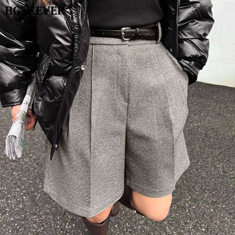BGTEEVER Casual High Waist Pockets Female Wide Leg Woolen Autumn Winter Thicke Warm Loose Women Shorts XJ260206