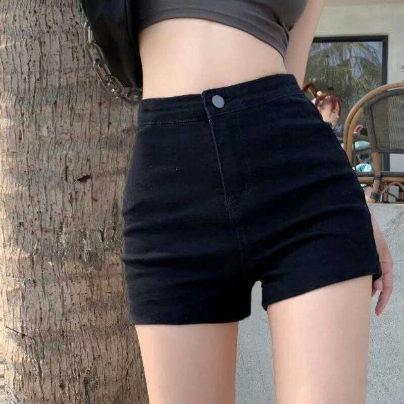 Summer New High Waisted Black Slim Spicy Girl A-line Denim Women Button Zippered Pocket Elasticity Sexy Buttocks Shorts XJ260206