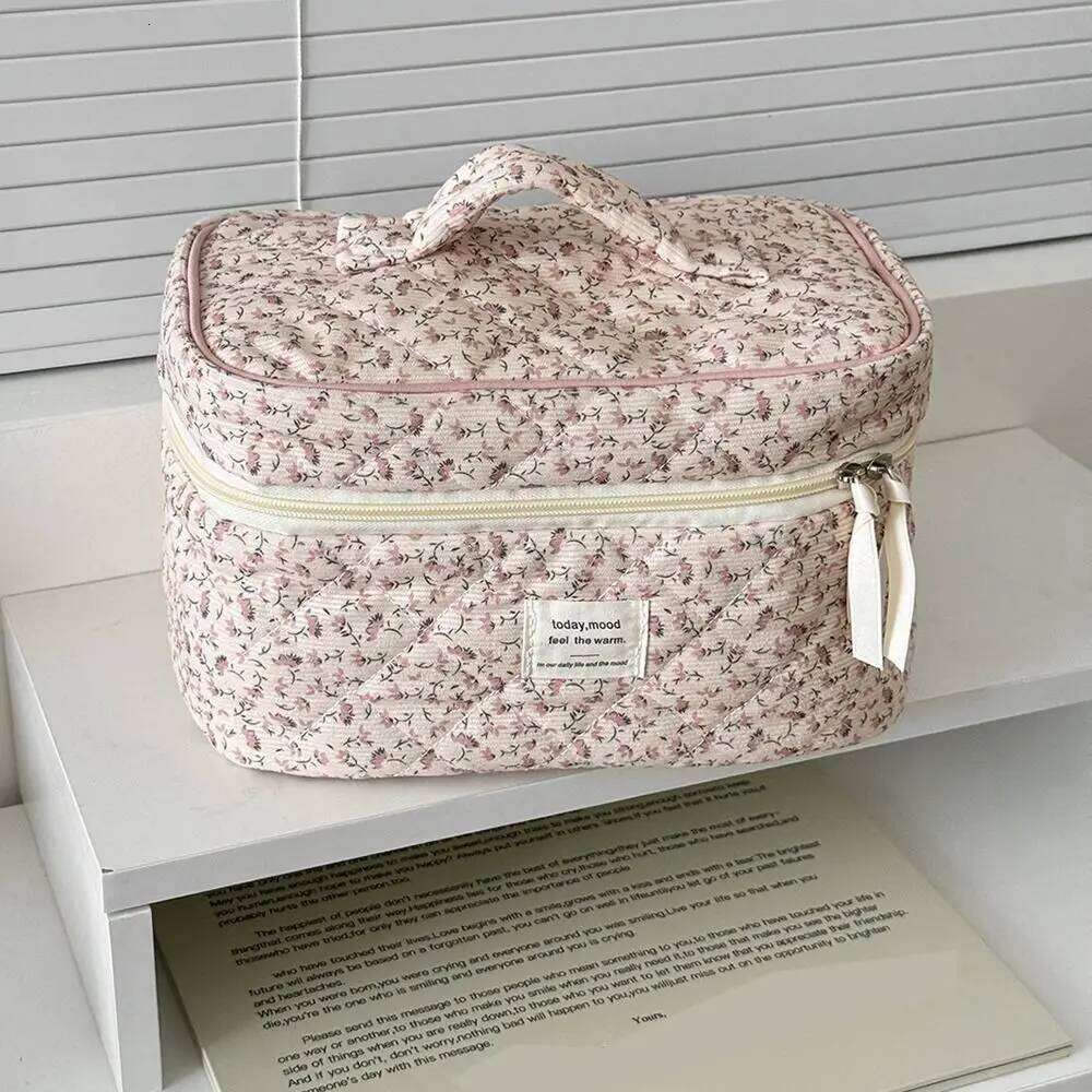 Sweet Corduroy Aesthetic Cosmetic Organizer Large Capacity Zipper Skincare Clutch Toiletry Bag Cosmetics Y260206